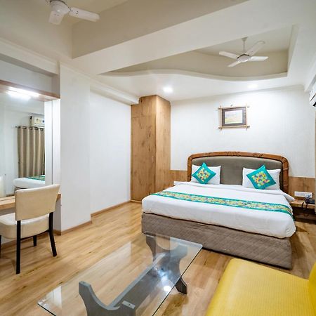 ホテル Treebo Kamal Regency ボーパール エクステリア 写真