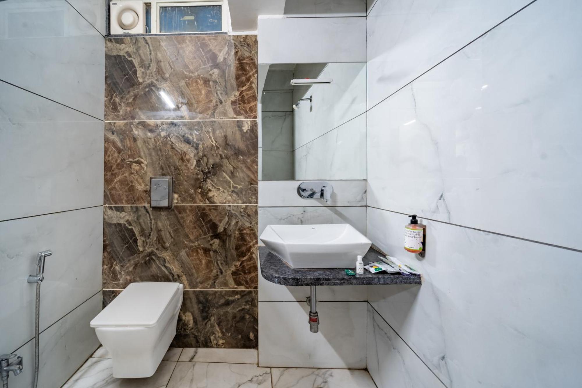ホテル Treebo Kamal Regency ボーパール エクステリア 写真